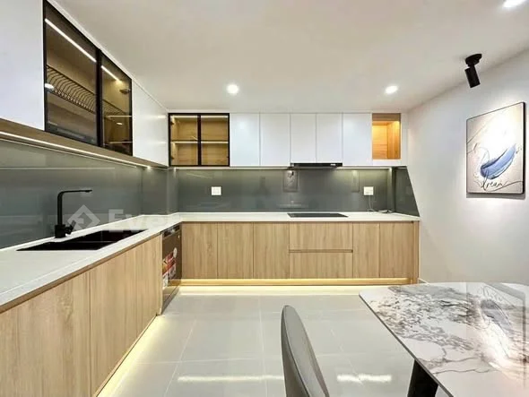 VIP DÒNG TIỀN 600TR/N - HOÀNG SA QUẬN 3 GIÁ NHỈNH ~ 8 TỶ DT 5.5 X 7M - 5 TẦNG BT