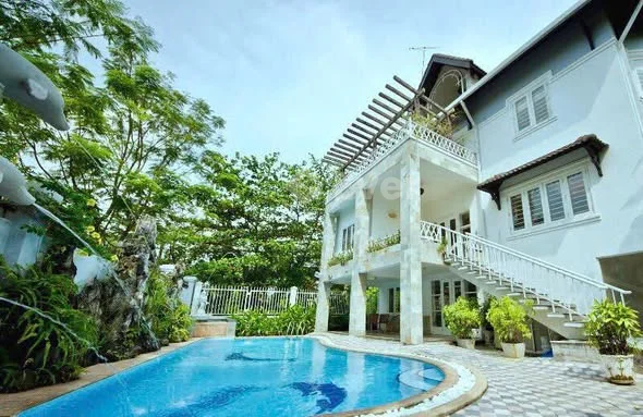 CHO THUÊ BIỆT THỰ 2 MẶT TIỀN – NGUYỄN VĂN HƯỞNG, THẢO ĐIỀN Q2