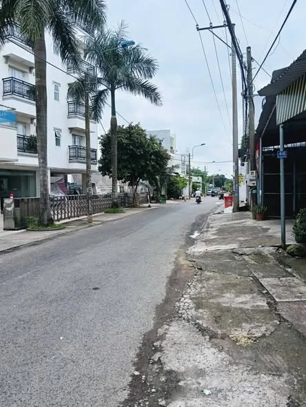 BÁN NHÀ MẶT TIỀN ĐƯỜNG NGUYỄN CHÍ THANH - VỊ TRÍ ĐẮC ĐỊA CHO KINH DOANH, BUÔN BÁN