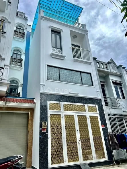 Vị trí nằm sát đường Nguyễn ảnh thủ và chợ ht 13 và c