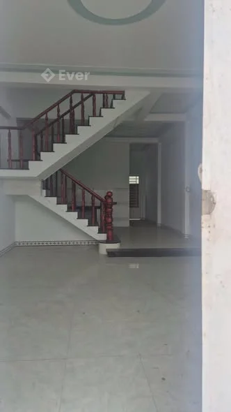 Chủ Ngộp Bán Gấp nhà cách chợ Bình Chánh 5 phút đi xe