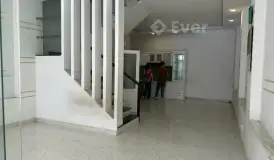 Nhà mặt tiền đường quận 2, khu hiếm Lê Văn Thịnh Dt: 72m2 ngang 5,2x14m Giá chỉ 9ty4 trí đẹp ngay Bệ