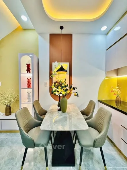 LÊN SÓNG NHÀ ĐẸP NGANG 8M - HẺM XE HƠI HOÀNG HOA THÁM, P.5, BÌNH THẠNH - 2 TẦNG - 3PN (1PN TRỆT) - C