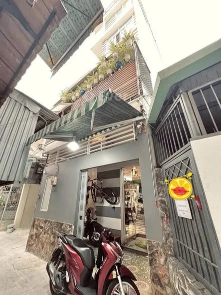 Lý Chính Thắng -Q3 - 5 tầng - Ngang 5mHẻm sạch sẽ thông tứ tung