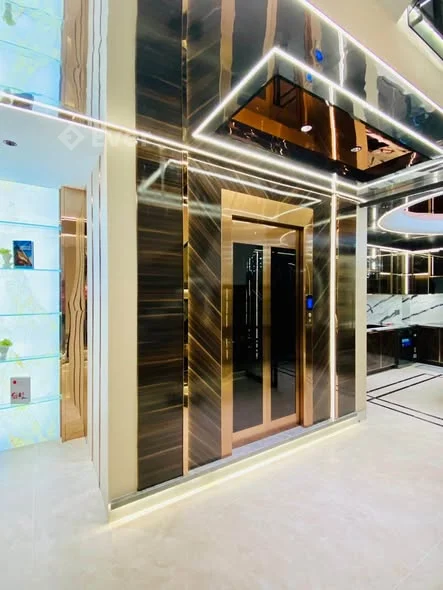 Ngang 5 gì vấp mà mặt tiền đg Gò Vấp hiếm đấy.Giá chỉ hơn 15 tỷ chút thui-thag máy đầy đủ.