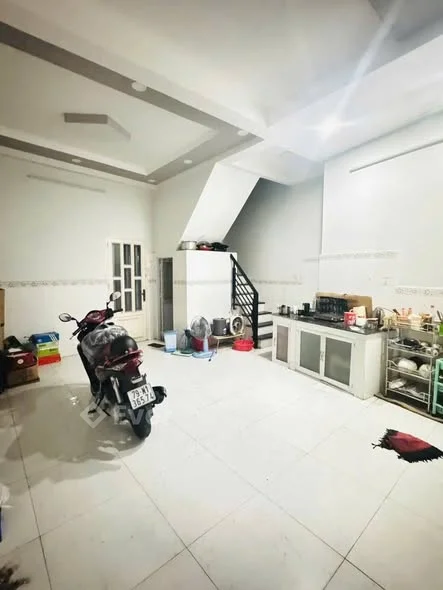 NHÀ 4 TẤM CÁCH HẺM XE HƠI TRƯỜNG QUANG TRUNG Q.4