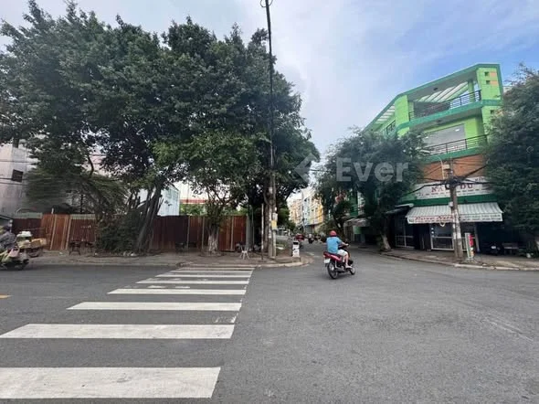 𝐁𝐚́𝐧 đ𝐚̂́𝐭 𝐆𝐨́𝐜 𝟐 𝐌𝐓 𝐤𝐡𝐮 𝐓𝐞̂𝐧 𝐋𝐮̛̉𝐚.