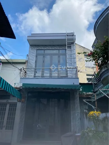 Nhà đẹp 2 Tầng.hẻm xe ba gác 20 mét ra xe hơi .DT 31.8