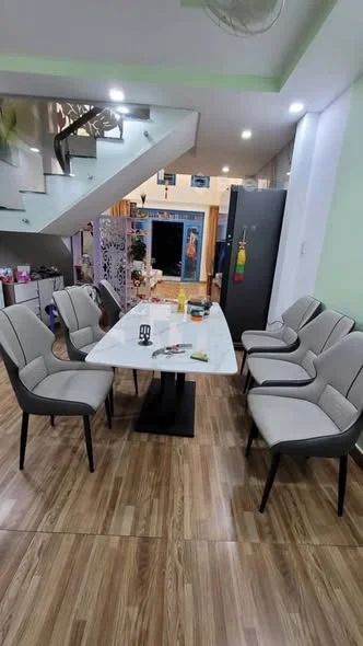 BÁN NHÀ QUẬN 9, NHÀ ĐẸP 3TẦNG DT58M, NGAY ĐƯỜNG GÒ CÁT, HẺM XE HƠI TRÁNH