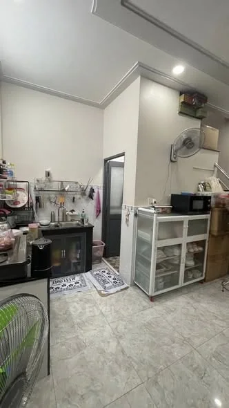 Ngay mặt tiền Lê Văn Lương - hẻm xe hơi tận cửa - vừa ở vừa kinh doanh - dòng tiền 16tr/1th