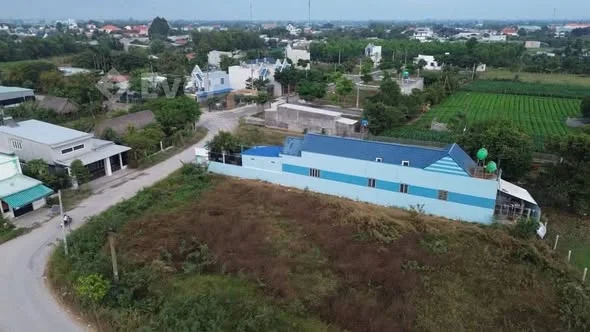 BÁN CĂN NHÀ MT ĐƯỜNG NHỰAĐường đang đổ nhựa lần 2DT_ 5x43