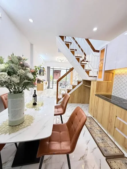 LÊN SÓNG CĂN NHÀ VỊ TRÍ ĐẸP _ SỔ VUÔNG ĐẸP _ NHÀ ĐẸP