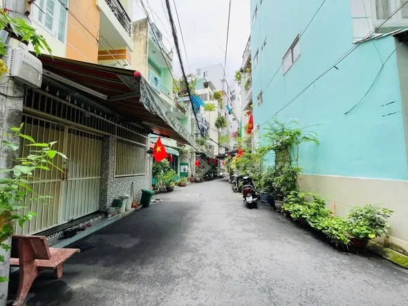 BÁN NHÀ PHÚ NHUẬN – HẺM 5M, Ô TÔ ĐỖ CỬA – GẦN PHAN XÍCH LONG – 65M² ĐẤT (2 TẦNG, 3PN) – GIÁ CHỈ HƠN 8 TỶ (130 TRIỆU/M²)