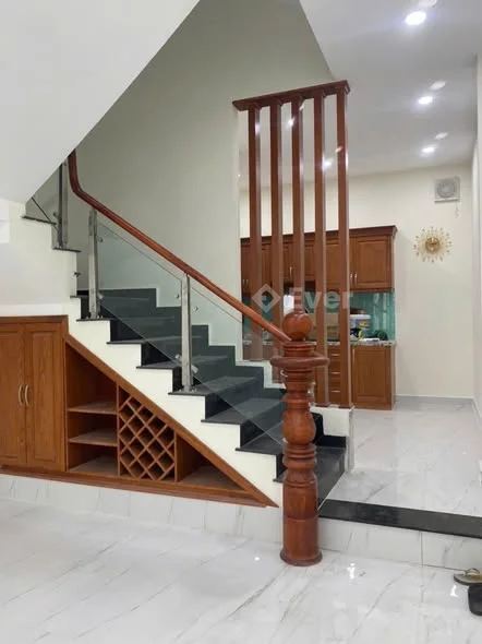 KHU VIP NHẤT NGUYỄN VĂN KHỐI - ĐƯỜNG 10M - OTO NGỦ TRONG NHÀ - BIỆT THỰ 4 TẦNG - 4PN, 5WC - SÂN THƯỢ