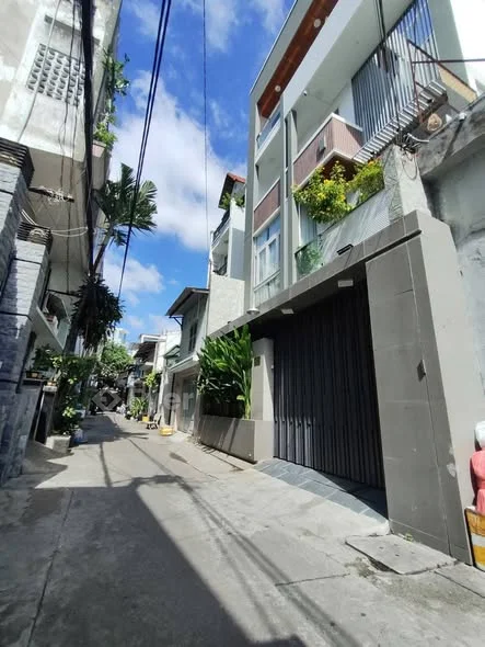 Nhà đẹp Hẻm 4m thông Luỹ Bán Bích 4.9x11m g!á 4.8 T.ỷ 0