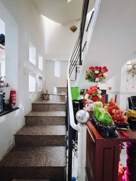 - Bán nhà hẻm 243 Hoàng Diệu phường 9 quận 4.- Diện tích 39m