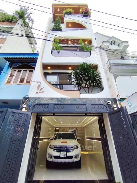 NHÀ PHỐ CAO CẤP CÓ THANG MÁY- XE HƠI NGỦ TRONG NHÀ TẠI GÒ VẤP