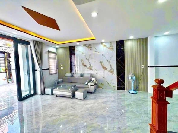 BÁN NHÀ ĐẸP 100M² – 2 TẦNG – TT QUẬN 9 – GIÁ CHỈ NHỈNH 7 TỶ