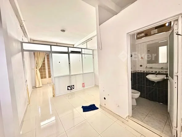 BÁN NHÀ NGÔ QUYỀN, Q10 – 3 TẦNG – 35M² – CÁCH HẺM XE HƠI 15M – GIÁ CHỈ 7,1 TỶ (THƯƠNG LƯỢNG)