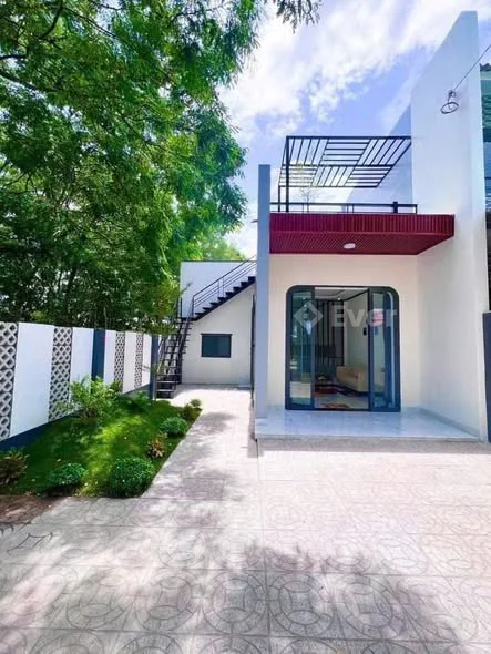 Chính chủ thanh lý gấpHưng Nhơn, Bình Chánh• Diện tích: 7m x 25m • Pháp lý: thổ cư 100%,