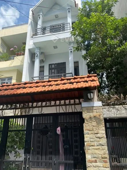 NHÀ 4 TẦNG NGANG 6.9M – HẺM XE HƠI BÙI QUANG LÀ – GẦN EMART 2 & CHỢ PHẠM VĂN BẠCH