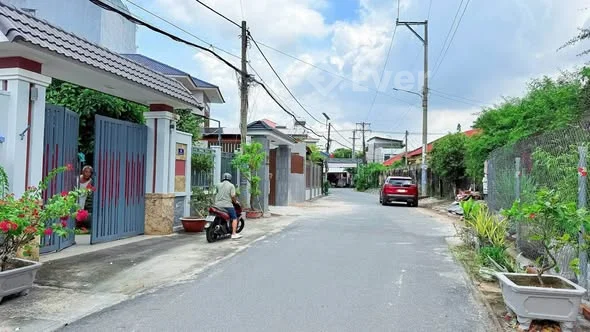 2 LÔ LIÊN KỀ MẶT TIỀN PHẠM HỒNG THÁI - TRUNG TÂM THỊ TRẤN LONG ĐIỀN - NGAY UỶ BAN - GẦN CHỢL