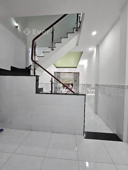 TÂN KỲ TÂN QUÝ, 2 TẦNG, 4x13M, GIÁ 4.8 TỶ Nhà 1 trệt 1 lầu đúc