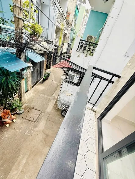 BÁN NHÀ CĂN GÓC VIEW 3 MẶT TIỀN CÁCH NGUYỄN THỊ TẦN 60m