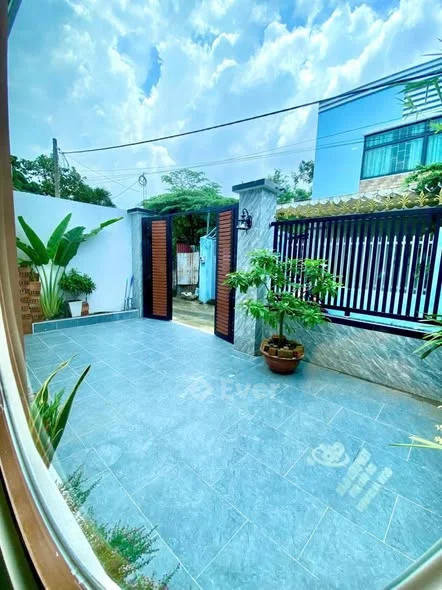 Chủ gửi Nhà Biệt Thự mini mái ngói sân vườn xã Hóc MônDT 7,6x16m sổ hồng riêng