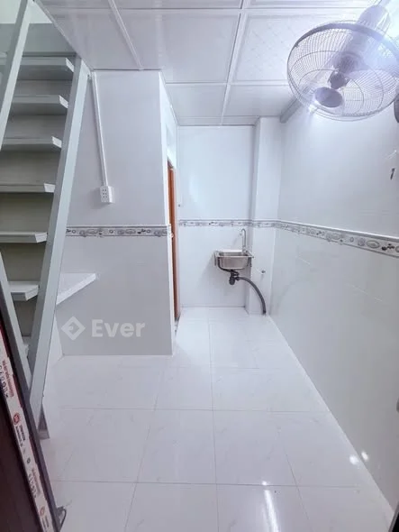 QUẬN 6 - NHÀ NHỎ CÔNG NĂNG TO - 3 tầng - DTSD 21m2 - Gần Chợ Bình Tiên - Chỉ 1.45TỶ TL