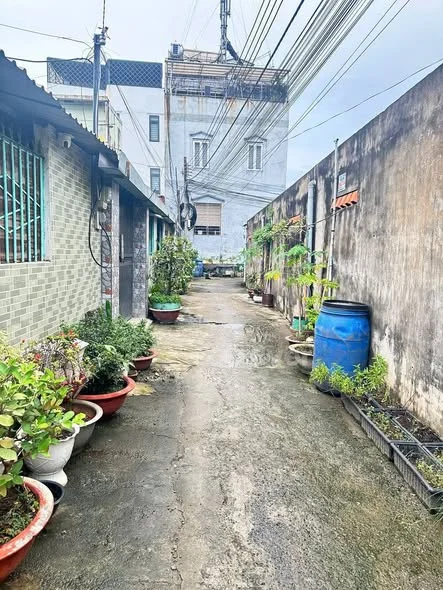 NHÀ SỔ RIÊNG – HẺM 201 NGUYỄN ĐỨC THIỆU