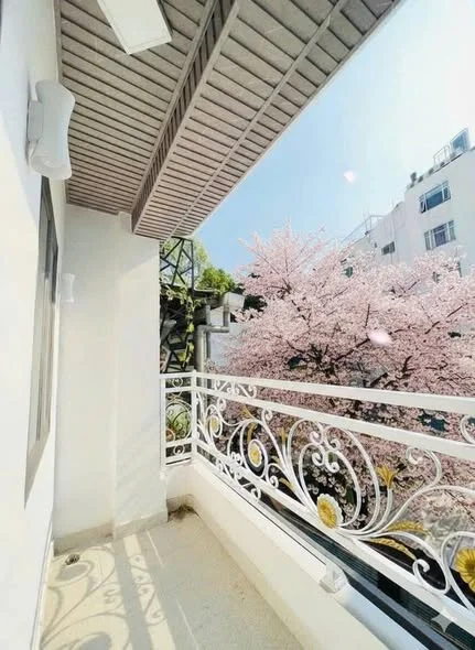 Ngay Hai Bà Trưng, Tân Định Q1 Mặt tiền ngang 3,5x10m 3 tầng 3pn 3wc nhỉnh 5 tỷ BL zalo 0386038290 t