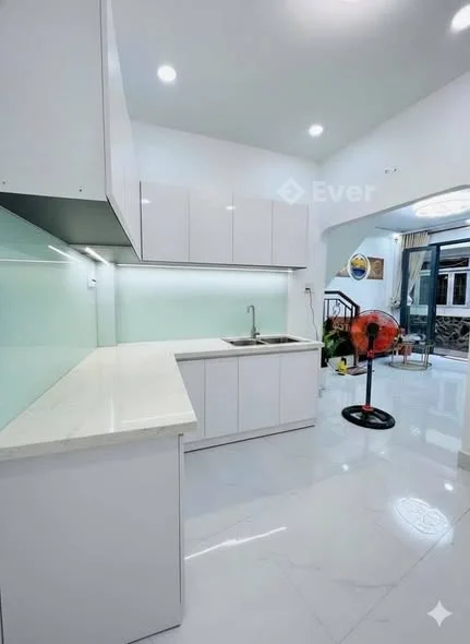 Ngay Hai Bà Trưng, Tân Định Q1
Mặt tiền ngang 3,5x10m
3 tầng 3pn 3wc
nhỉnh 5 tỷ BL
zalo 0386038290 t