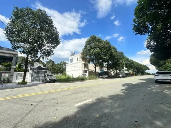 Đất siêu đẹp mặt tiền đường Phạm Hùng Hoà Lợi Hoà phú thành phố mới Bình Dương