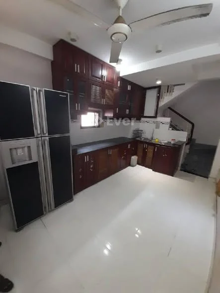 (NHANH MỚI KỊP) Chỉ hơn 3 Tỷ - Có Nhà 5 Tầng - 3 Phòng Ngủ - Vài bước ra