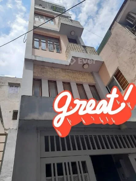 (NHANH MỚI KỊP) Chỉ hơn 3 Tỷ - Có Nhà 5 Tầng - 3 Phòng Ngủ - Vài bước ra