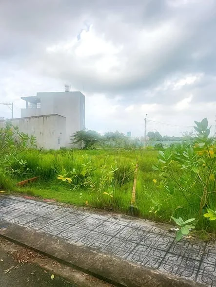 DT 60m2 (4x15) sổ hồng riêng, đường nhựa 9m thông, lô