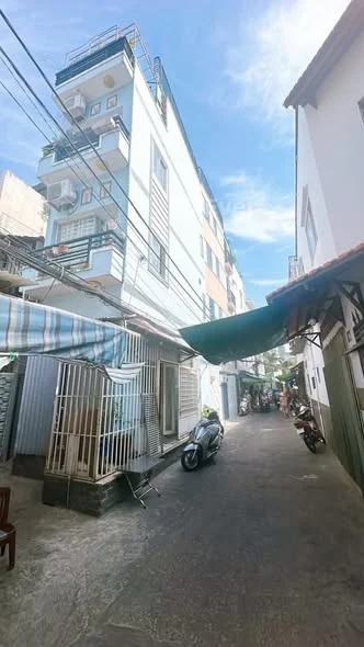 BÁN NHÀ Q4 – KÈO THƠM CHÍNH CHỦ Giá 2 tỷ 950 triệu, HẺM XE HƠI Hẻm xe hơi 1/ Tôn Thất Thuyết, P16, Q