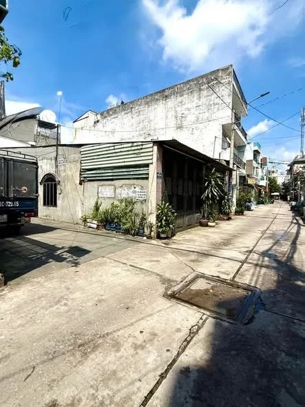 NHÀ ĐẸP CHỈ 3 TỶ95 – ĐƯỜNG 6M OTO TRÁNH – SHR DT: 4 x 12m –