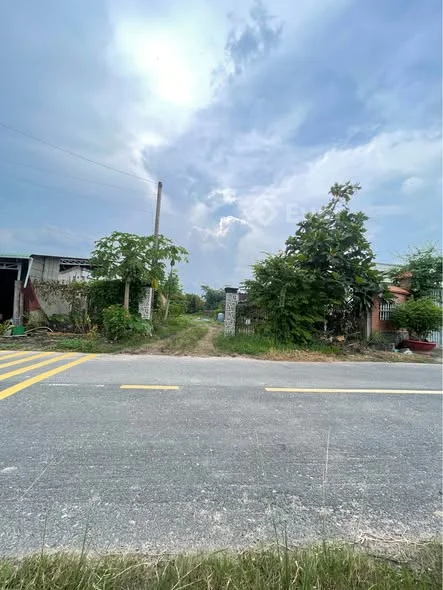 Chủ gửi+ Đất xã An Nhơn Tây huyện Củ Chu.+ Ngang 13m dài 86m