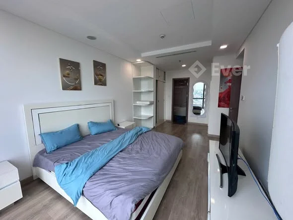 CHO THUÊ CĂN HỘ 4PN TOÀ LM81