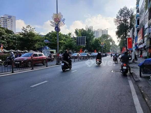 SIÊU PHẨM, CĂN GÓC SIÊU ĐẸP, HẺM XH, 30M2 RA MT BA THÁNG HAI, P11, Q10, SÁT KỲ HÒA, LÊ HỒNG PHONG, H