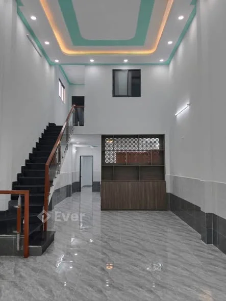 Bán căn nhà 4,5 *23 trệt lửng gồm 3pn 2WC pk pb sân để xe hơi đường 4m