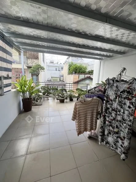 Phường 13, Phú Nhuận – trung tâm tiện ích đầy đủ, sát v