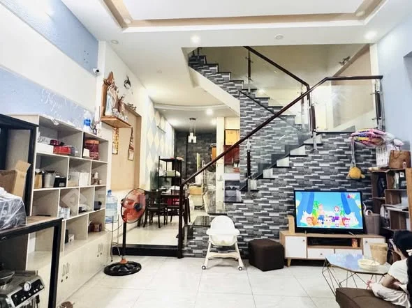 GẦN PHẠM VĂN ĐỒNG, LINH XUÂN, THỦ ĐỨC – HẺM XE HƠI – 60m² – NHÀ 3 TẦNG