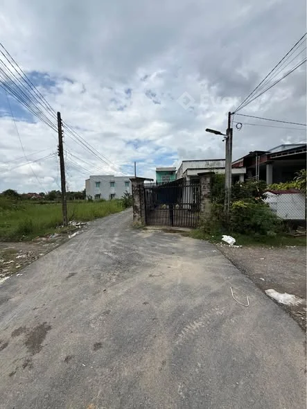 Nhà đẹp mới xây gác lững Mỹ Hạnh, Đức Hòa cách tl824 -300m vị trí đẹp.