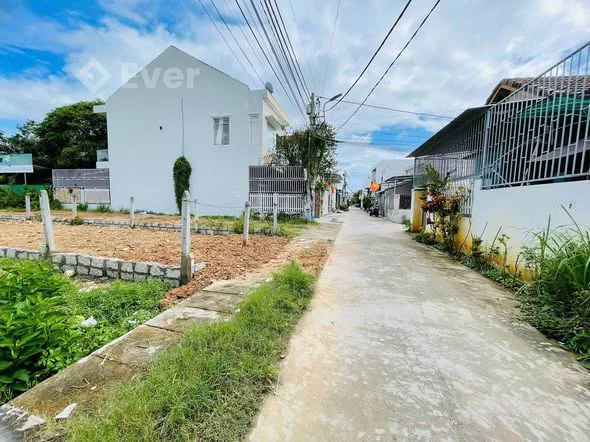 Lô đất đẹp mặt tiền đường Phú Bình - Vĩnh Thạnh - Tây Nha Trang