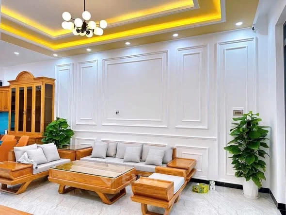 Diện tích : 230m2 full thổ cư (ngang 8m nở hậu 10m)