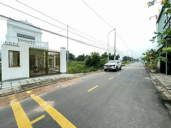 Chủ gửi bán lô đất .mat tiền đường 14 tam an.thuoc long điền Khu dân cư đông đúc