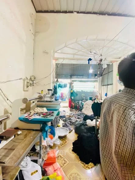 CHỦ GỬI NHÀ HẺM XE TẢI - KẾ MẶT TIỀN - GẦN NGUYỄN THỊ ĐẶNG.